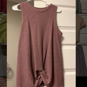 Tank top with tie in the front